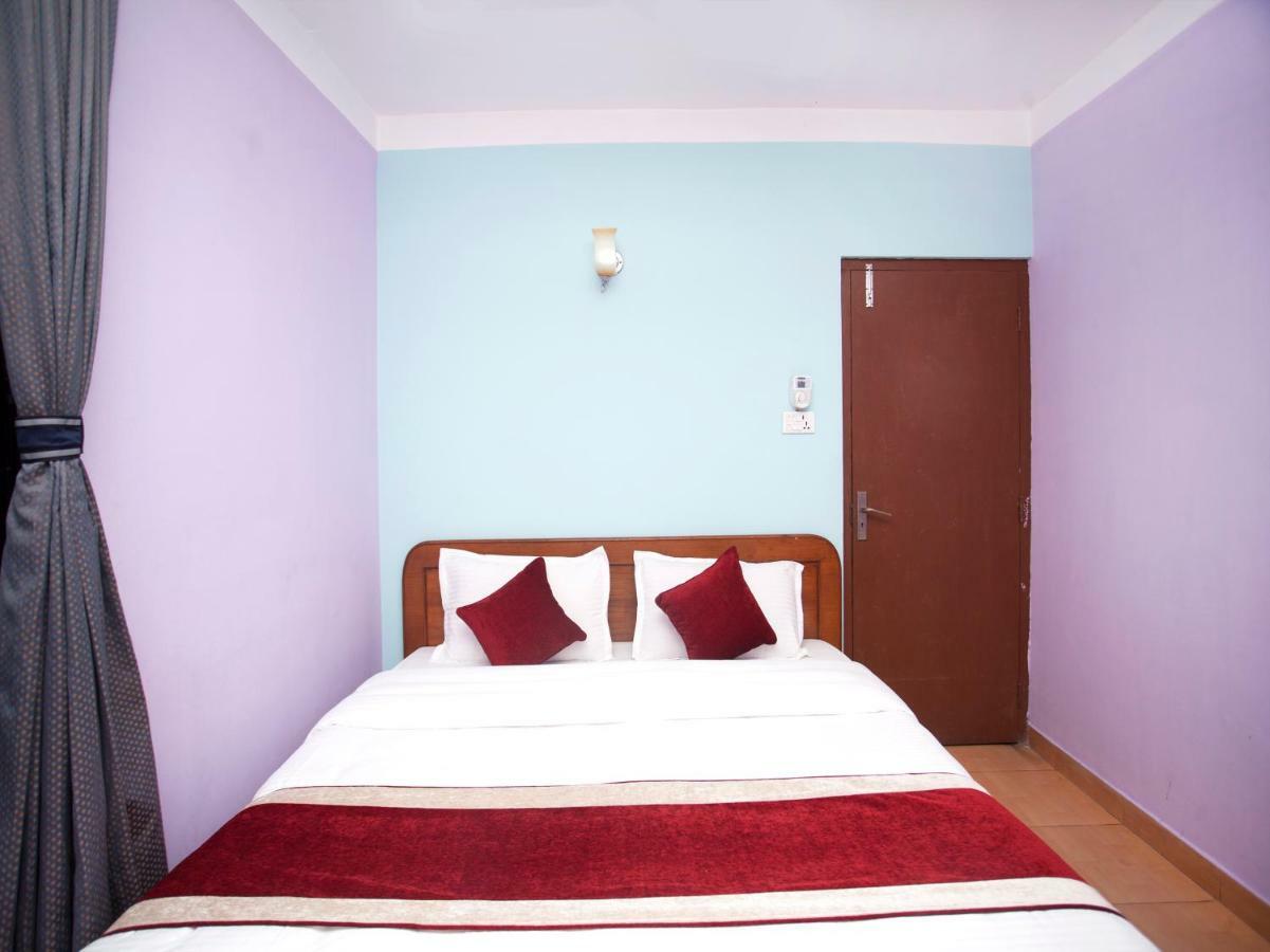 Allied Hotel Bālāju エクステリア 写真